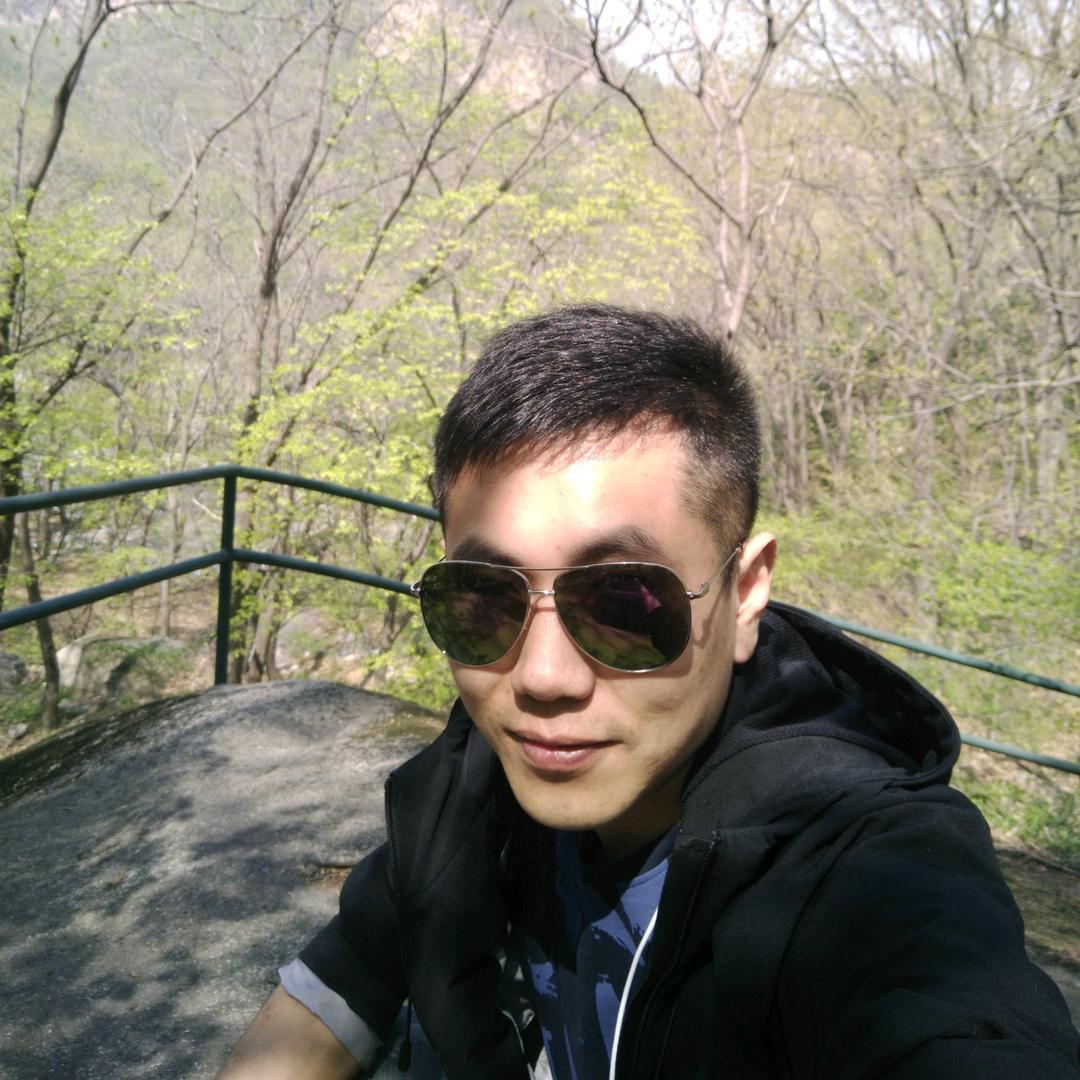 爱玩的阿亮
