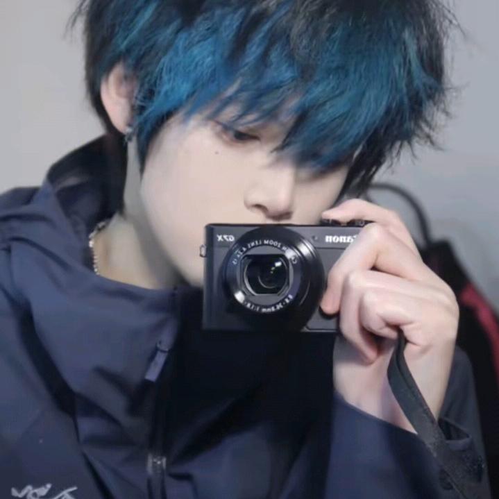 锦瑜。