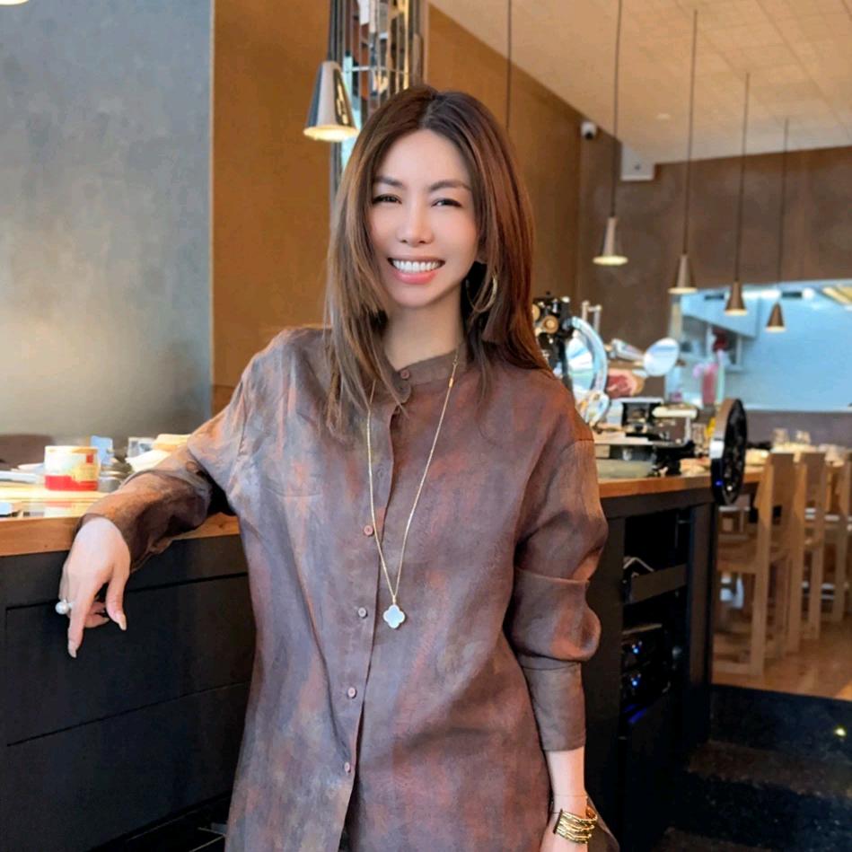 唐老板嘉玲姐精品女装