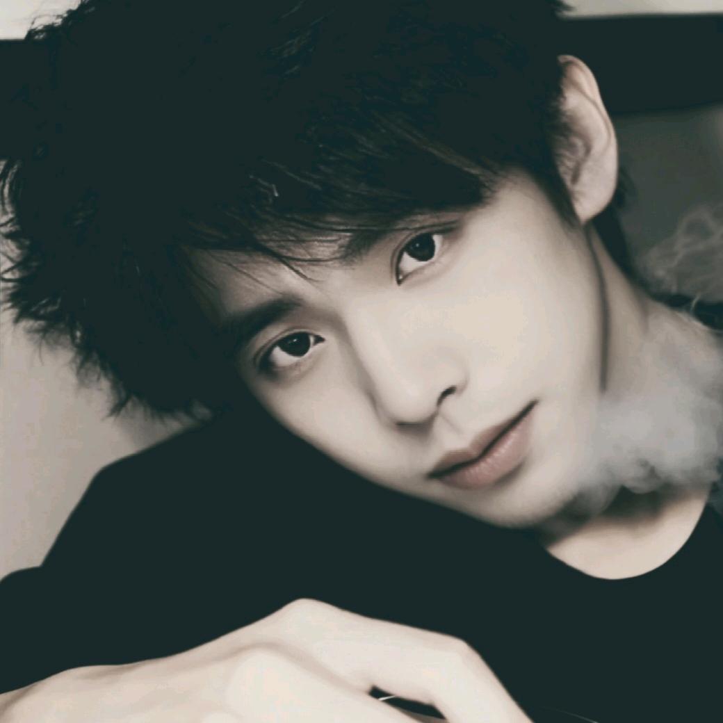 孤独又灿烂的神