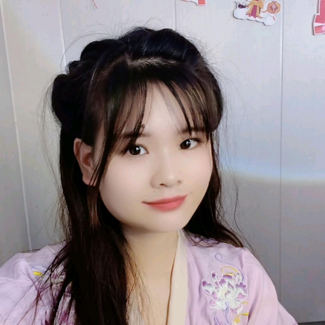 月月😘