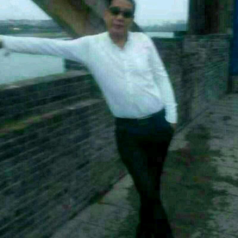 幽默的男人
