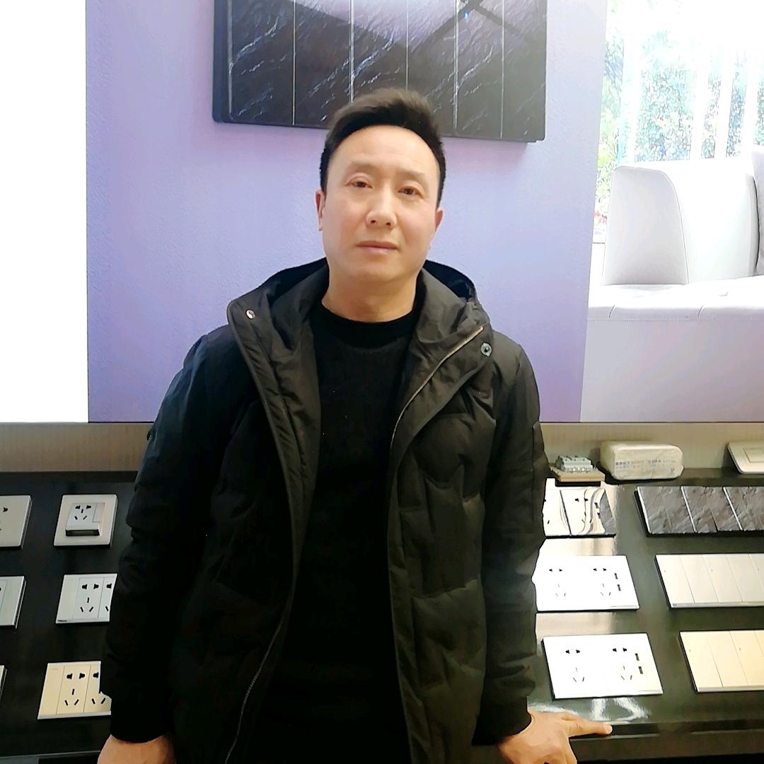 平顶山卖灯具周哥