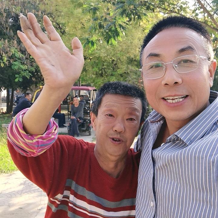 河北老洪爱唱歌