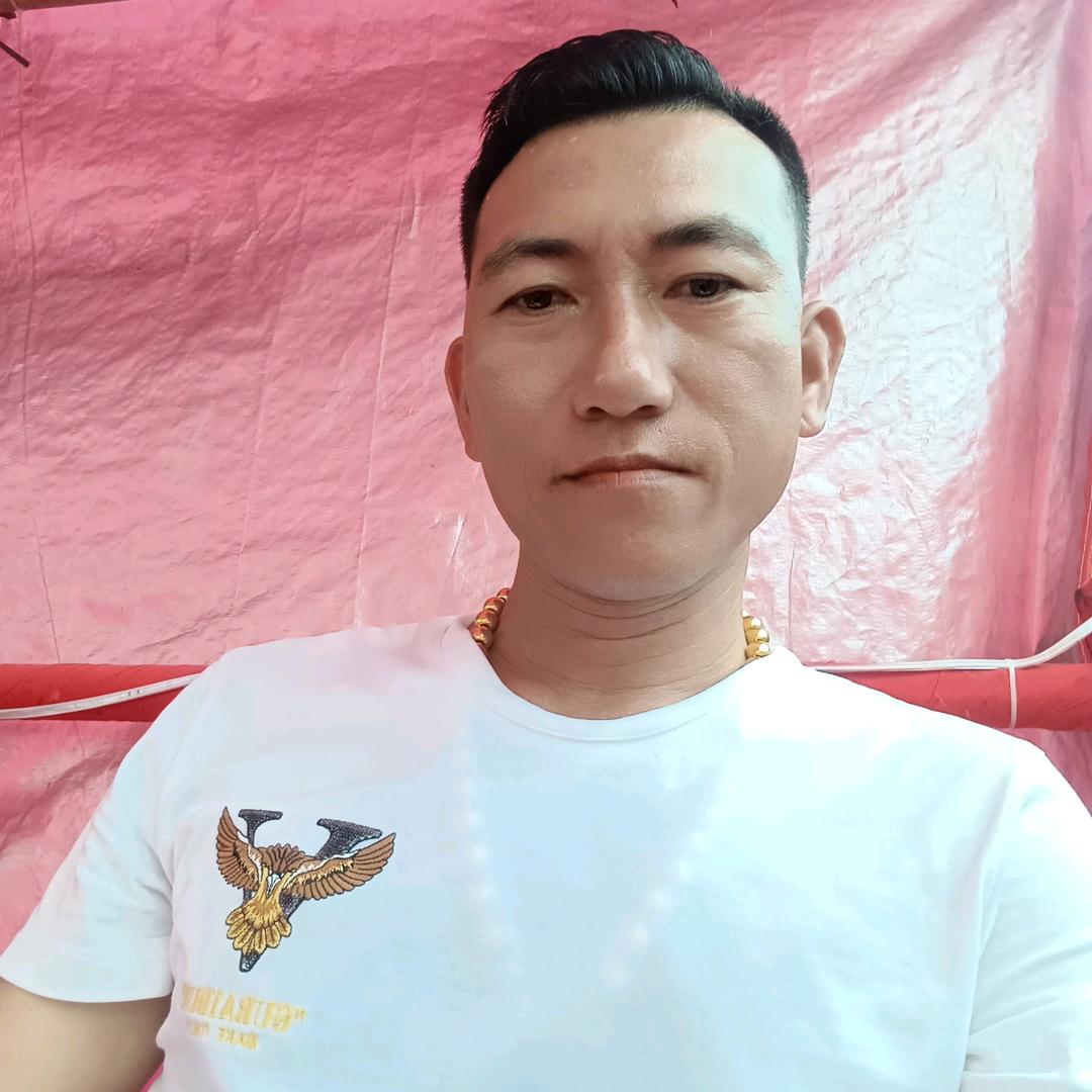 聖显香，宝，烛，纸工店，吴新稳