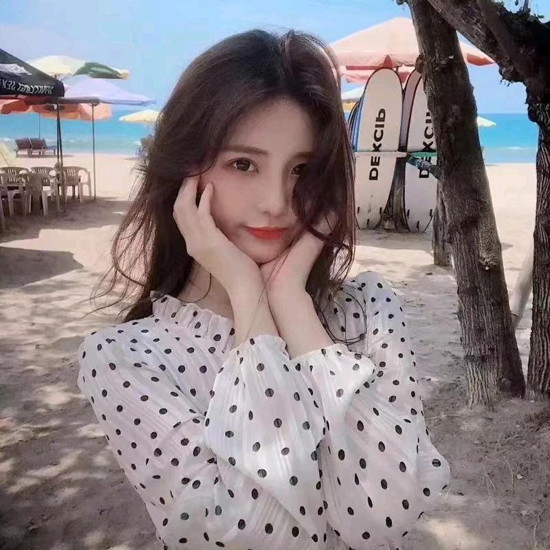 👨‍👩‍👧‍👧Luna