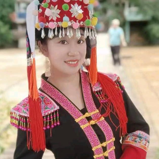 执着的山雀GgwMBDY