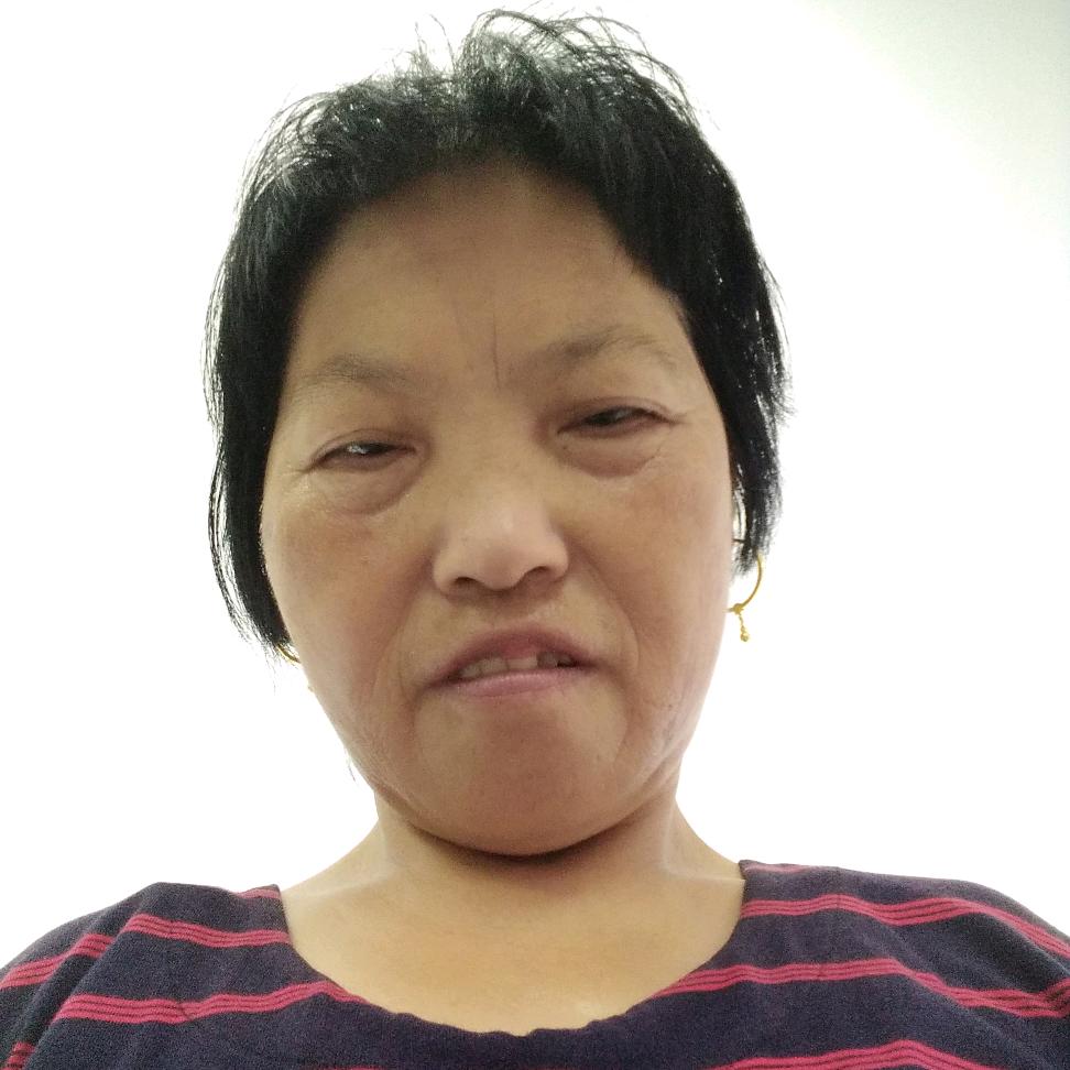张小英