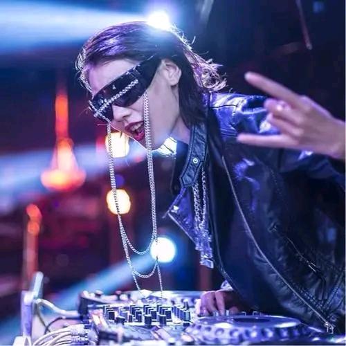 等王天一重现江湖