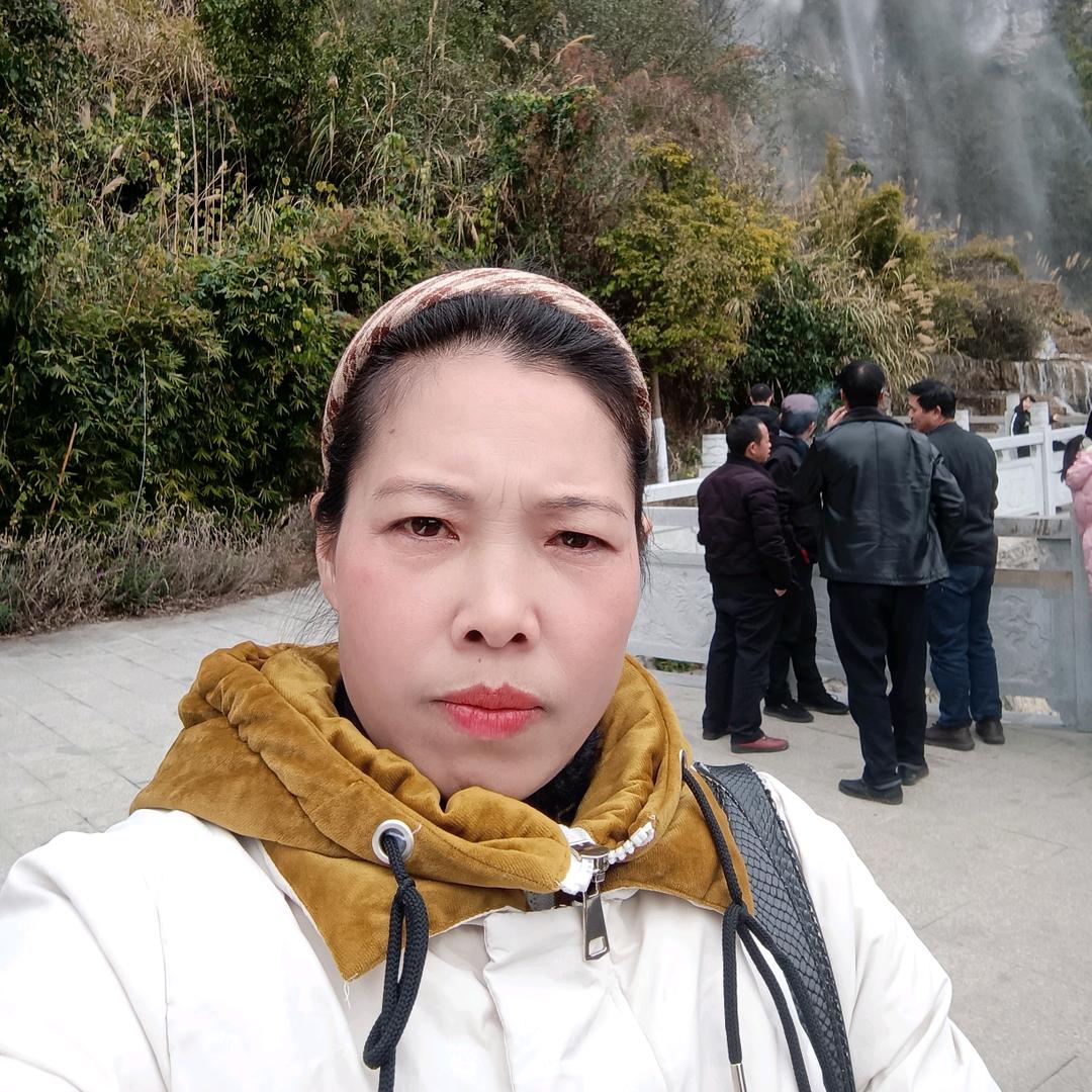 刘  👜 英  👛   萍