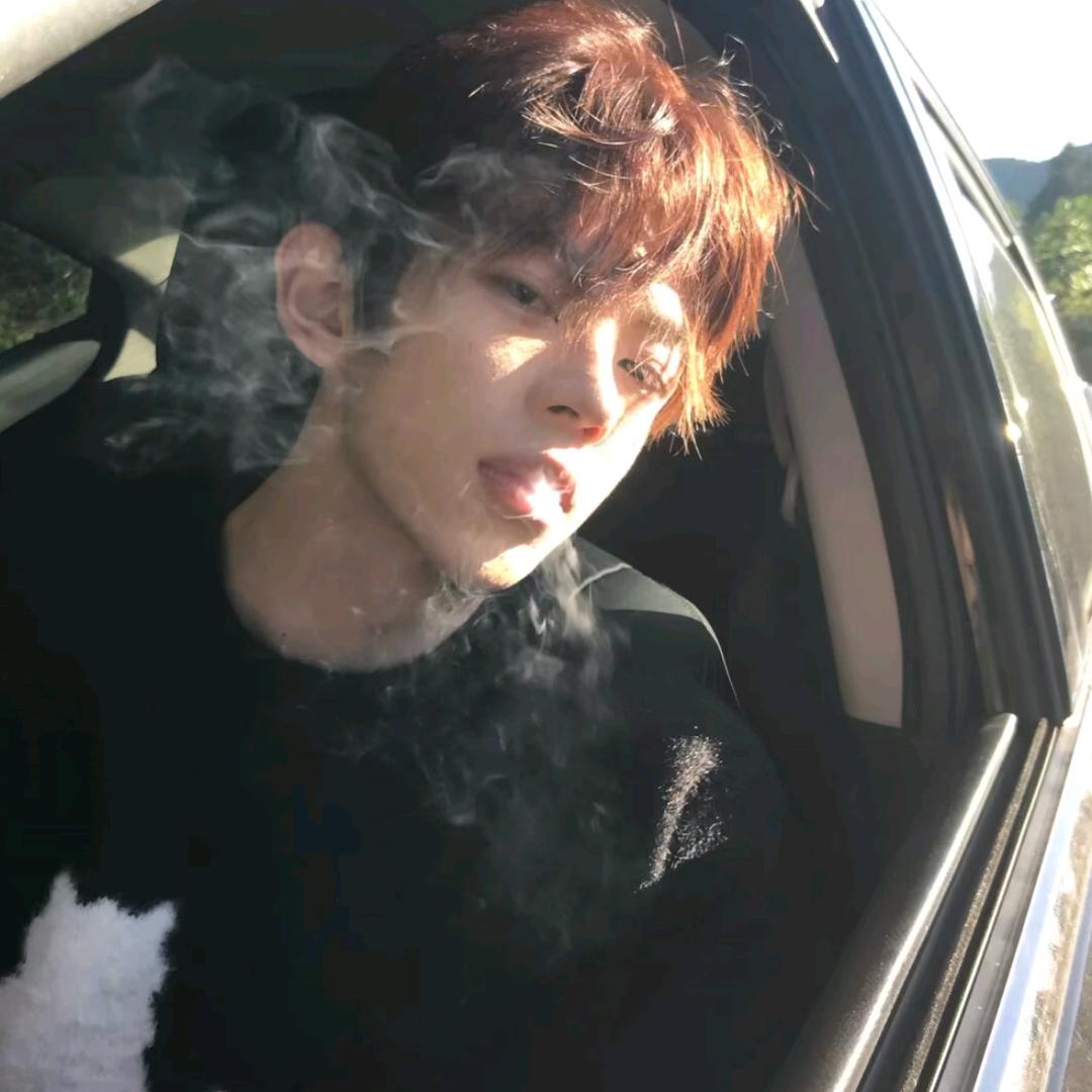 超雄火热性感热辣抑郁男神在床惨遭护工暴打