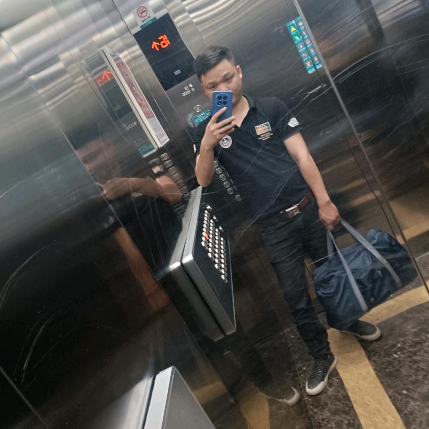 栏杆。百叶。等铁艺