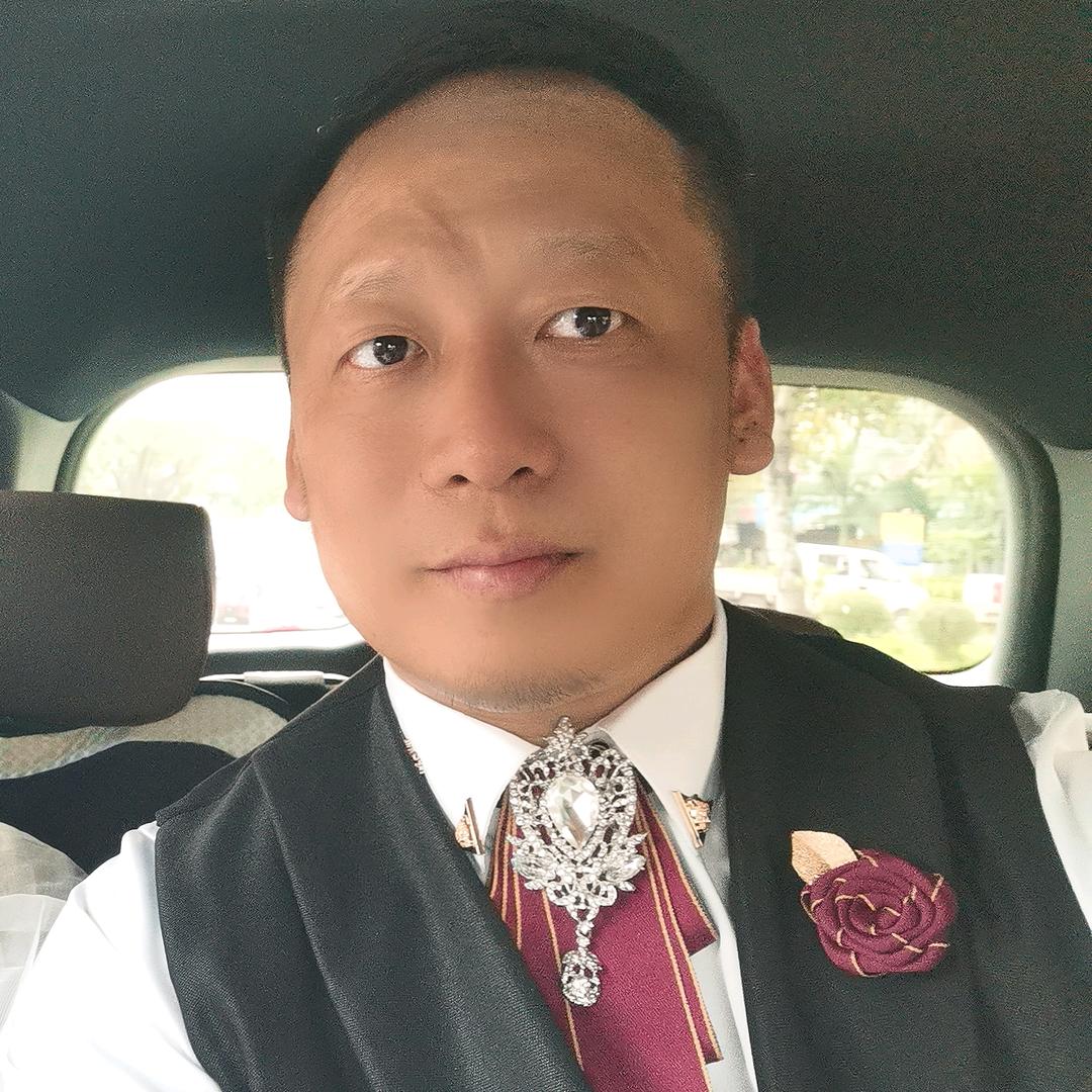 李府龙少