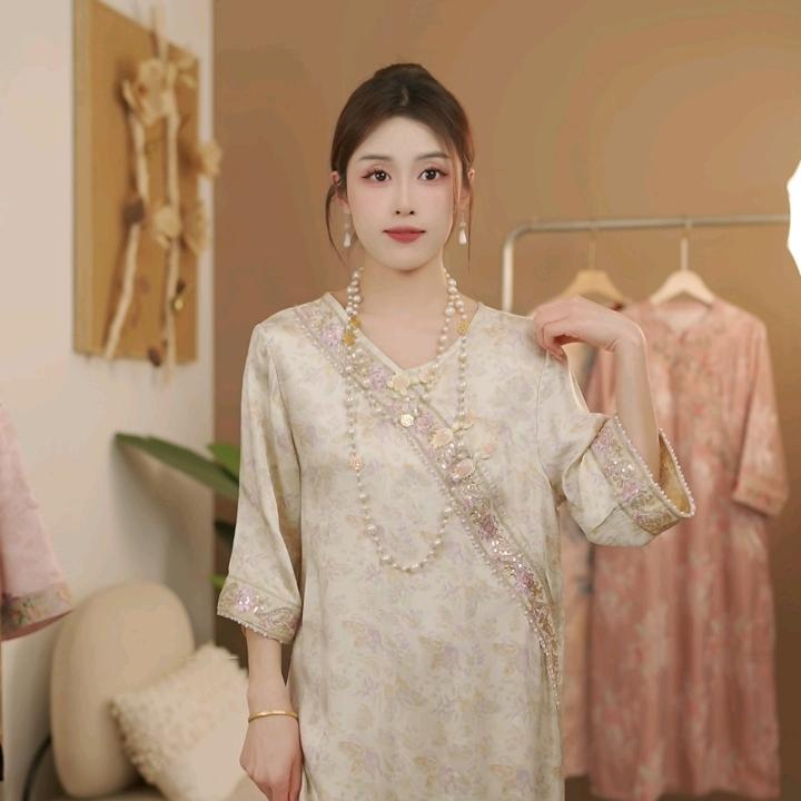 媛初女装