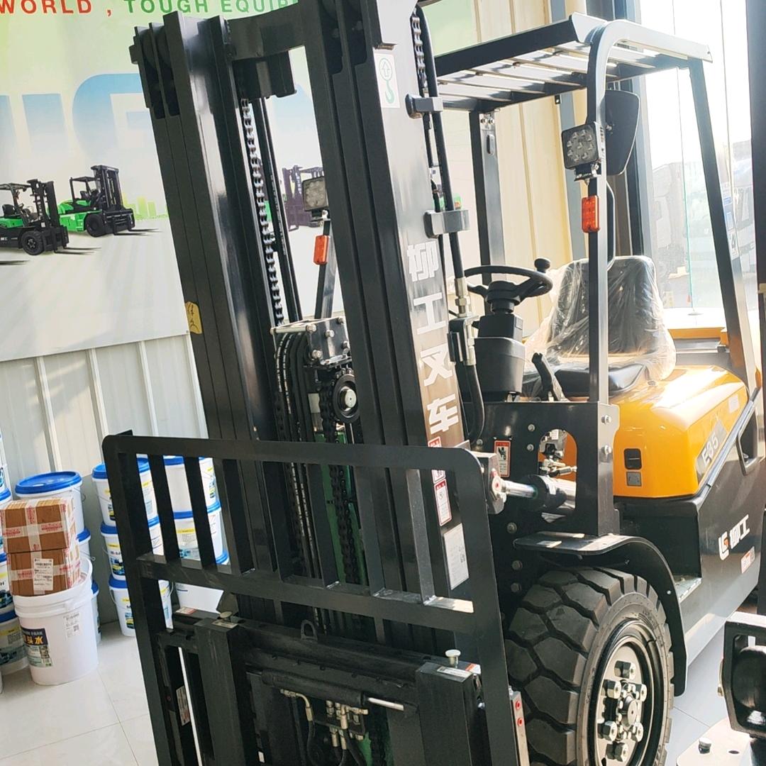 小杨哥保定卖叉车