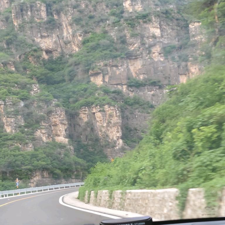 碧水蓝天