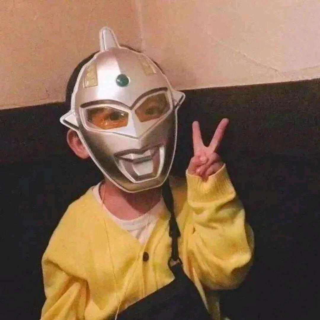 一点也不帅
