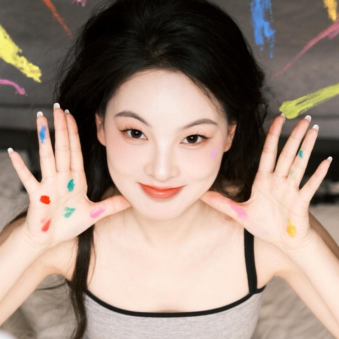 ANNA HU（努力涨粉中）