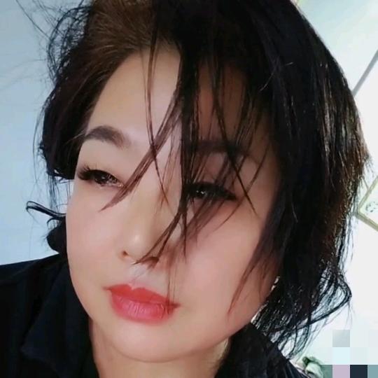 古城街欢鸽皮鞋，钬坔养生健步鞋厂家直销