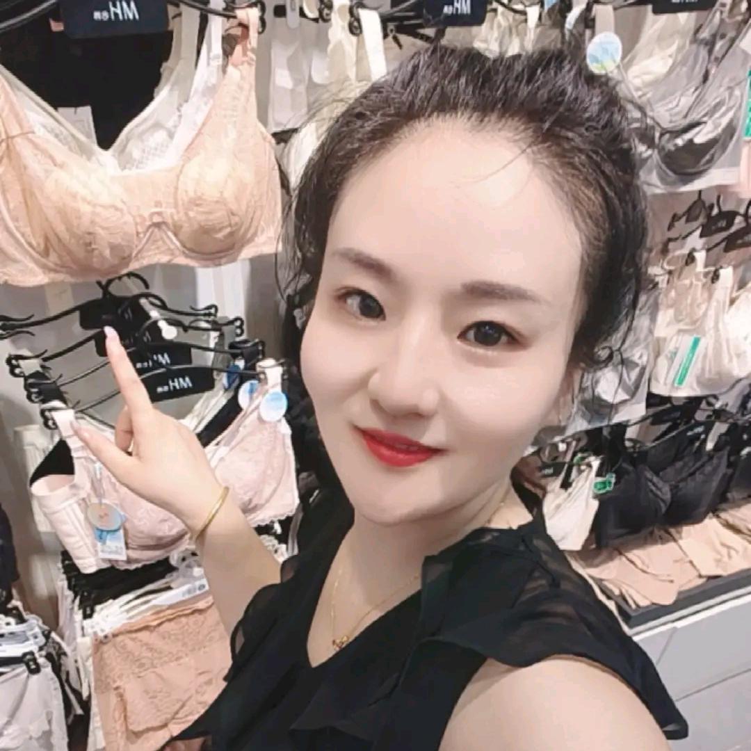 桥头河中铺街༺妮可雅༻名韩(拒私聊连赞)