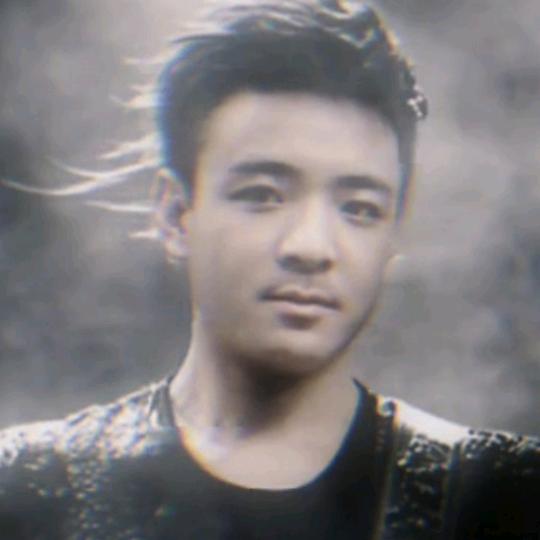 不经风雨，怎见彩虹；