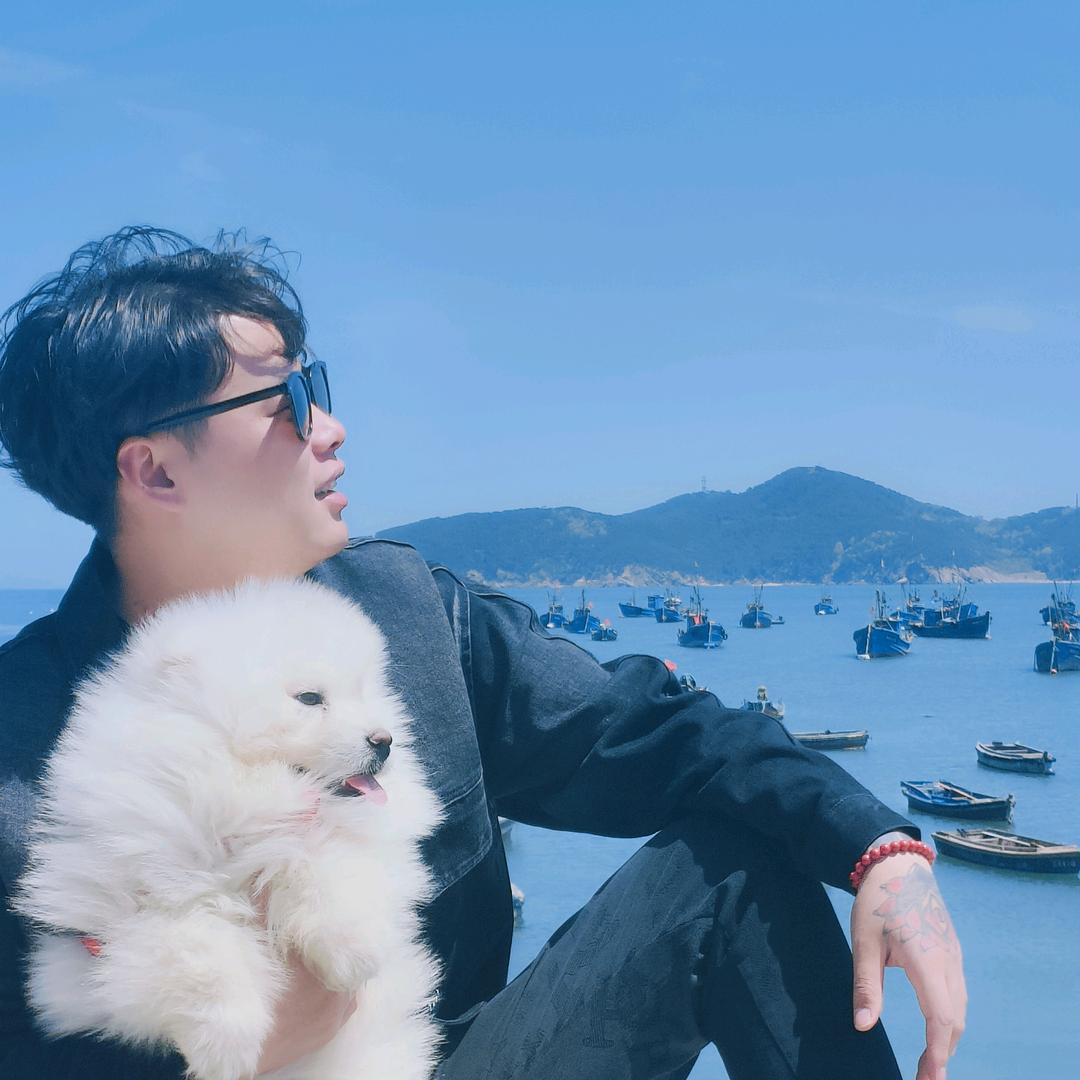 帝王阁. 玉玺宫灯狮子头