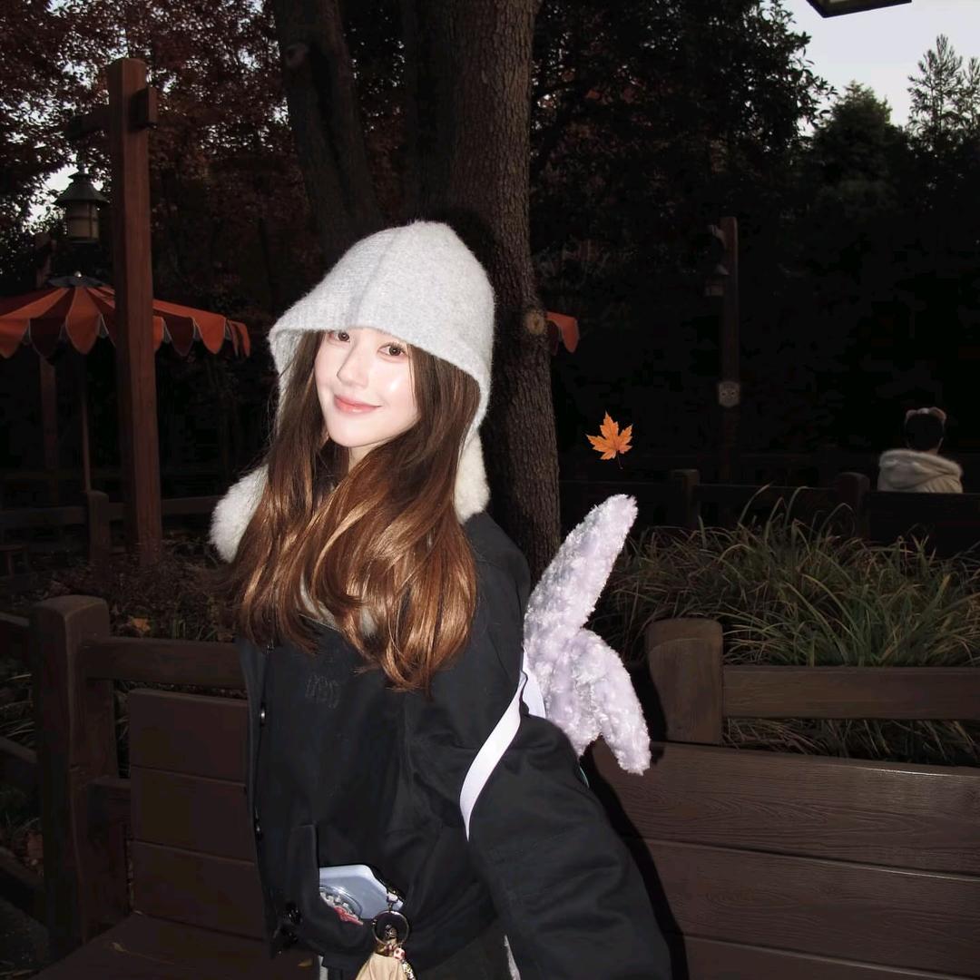 Initial.（见过赵露思版）