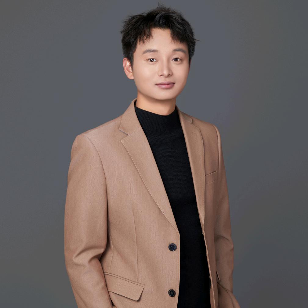 新能源汽车路飞