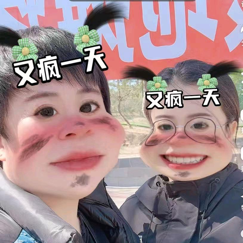俩老板娘地摊烤肉小龙虾
