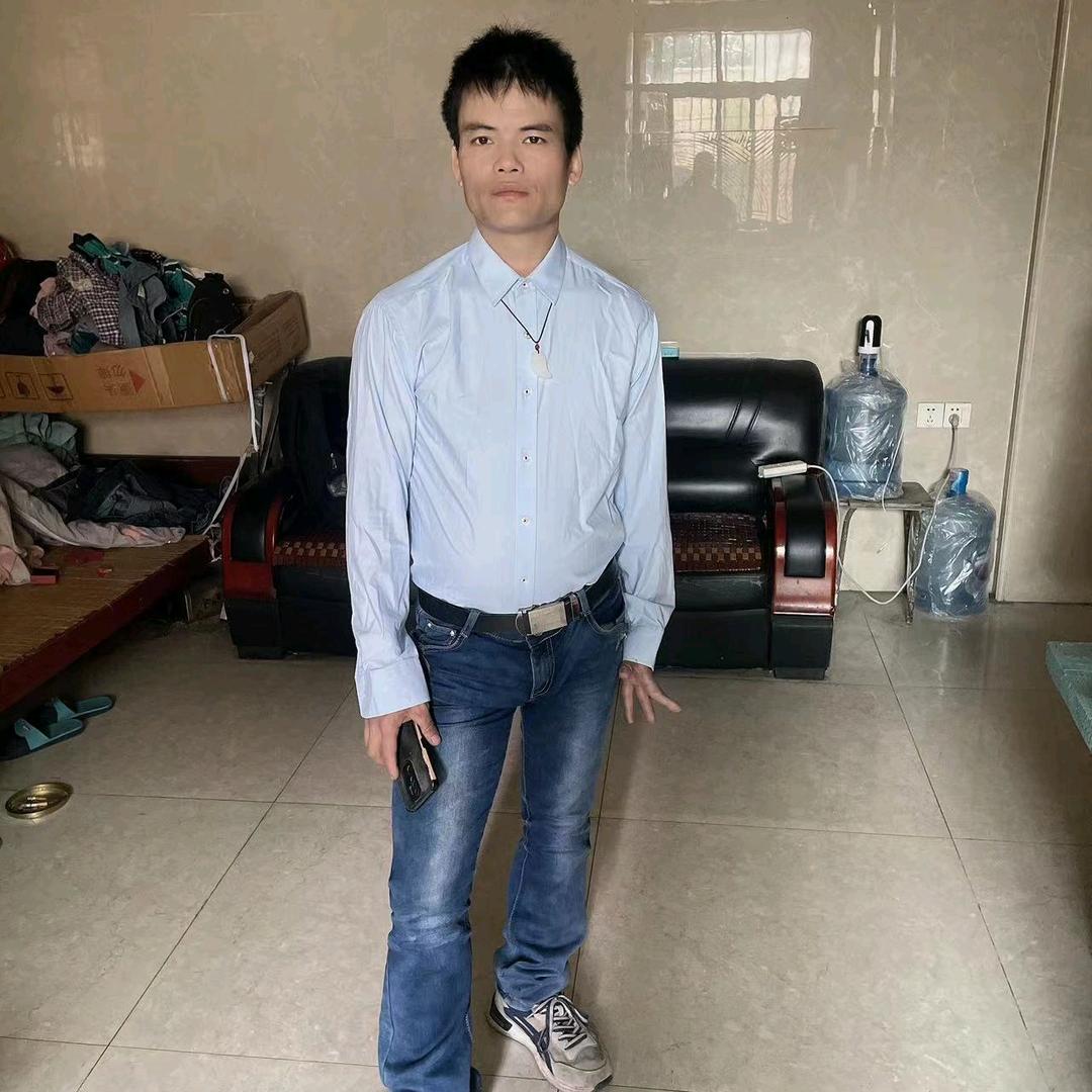 孤孤单单一个人走