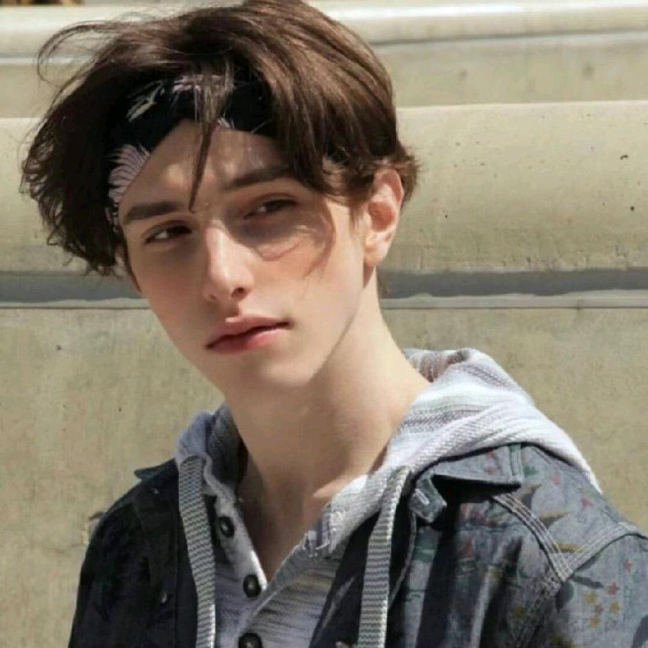 爱吃玉米的赫鲁小夫