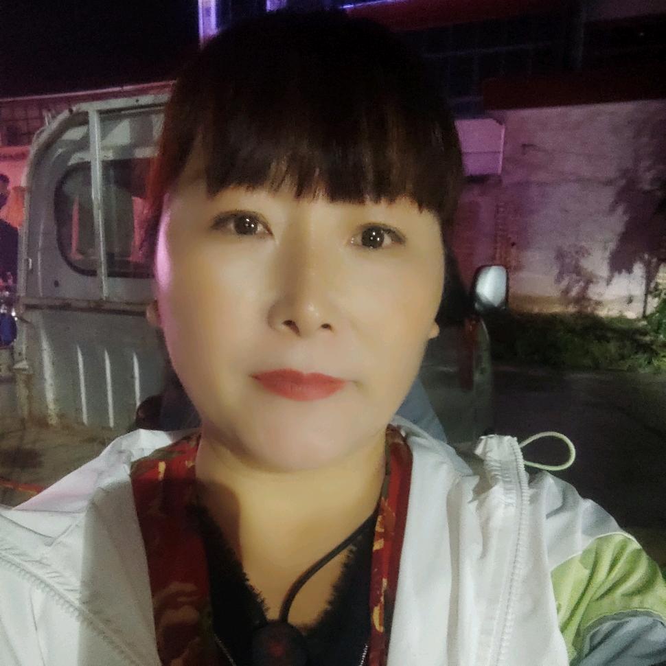 姐妹鼓舞队，队长，贾家二姐