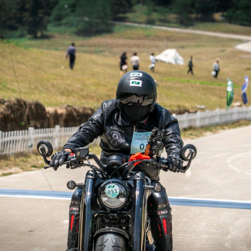 成哥（中旺旅游昌宁分公司）