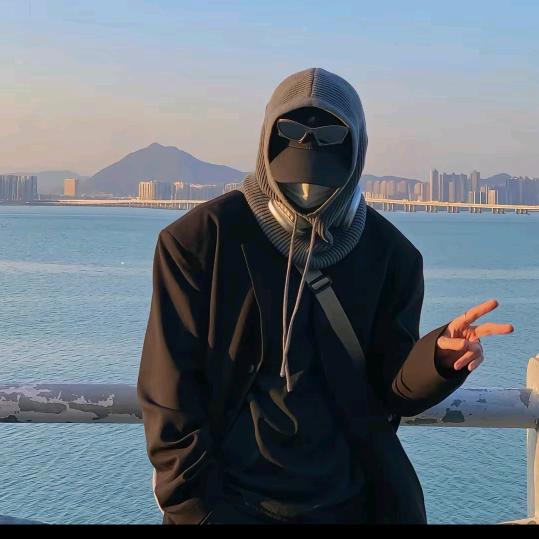 凌晨时看海