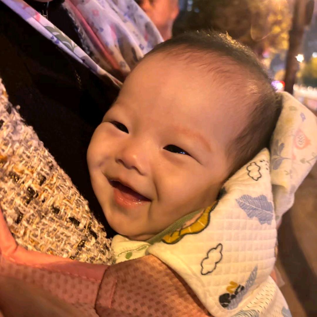玉瑾宝贝👨‍👩‍👧