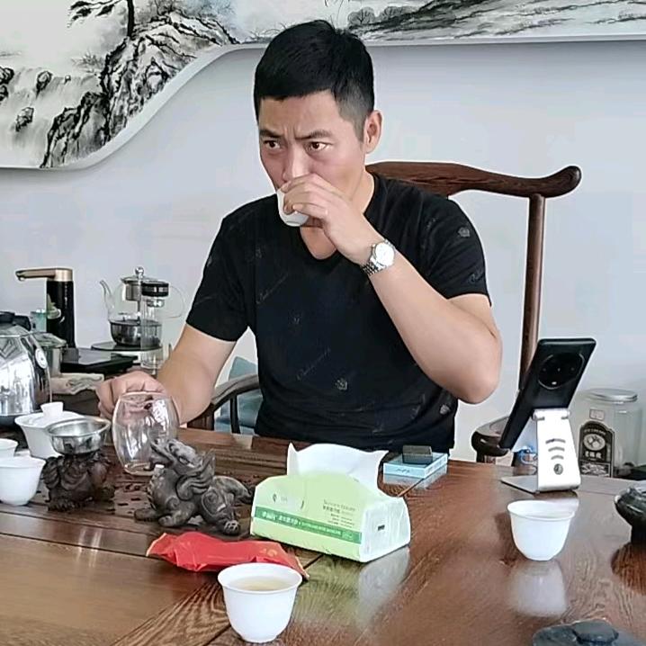 （蕭）（华哥）