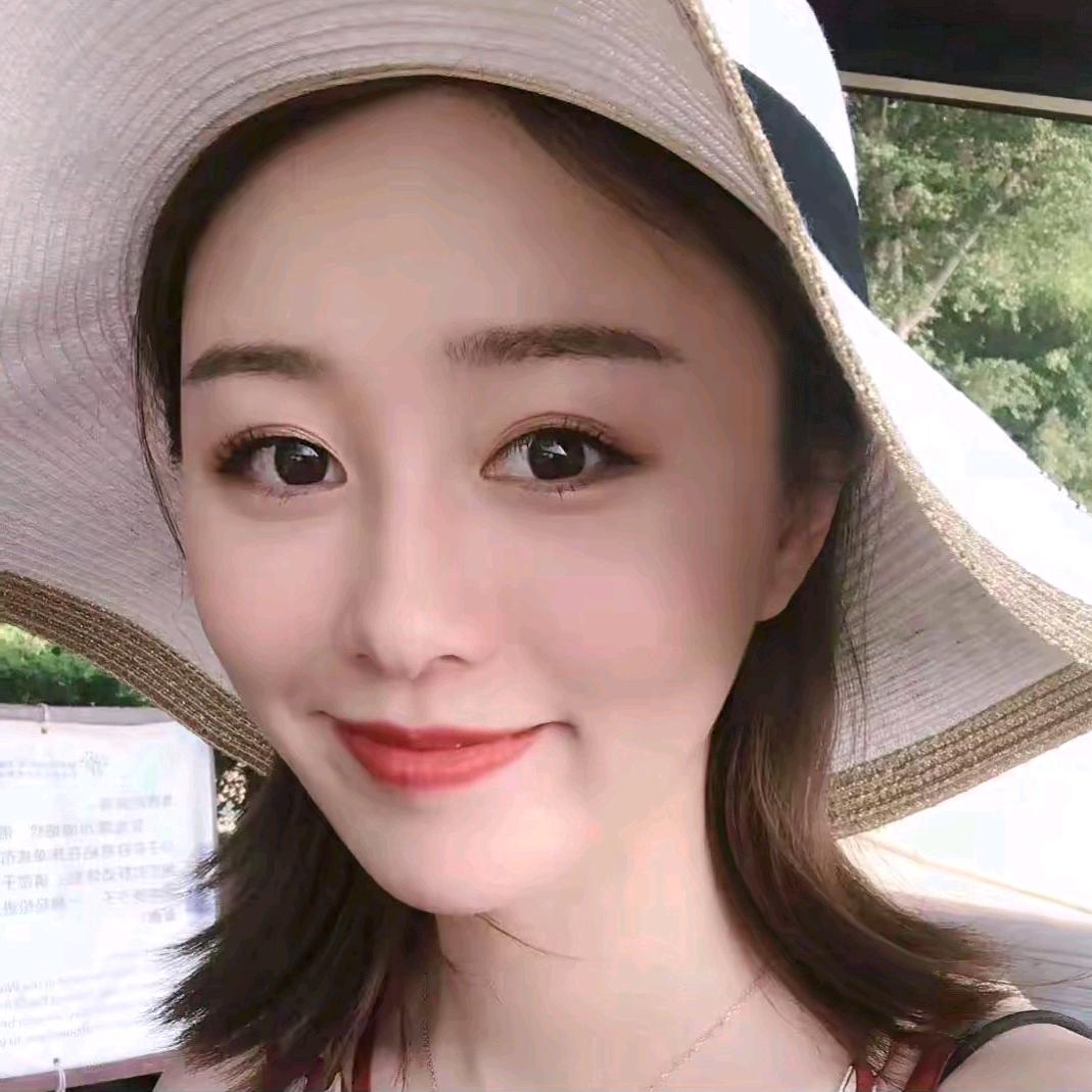 邱莹莹（精选穿搭）