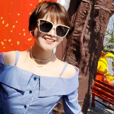 阜盛礼品 . 刘丽