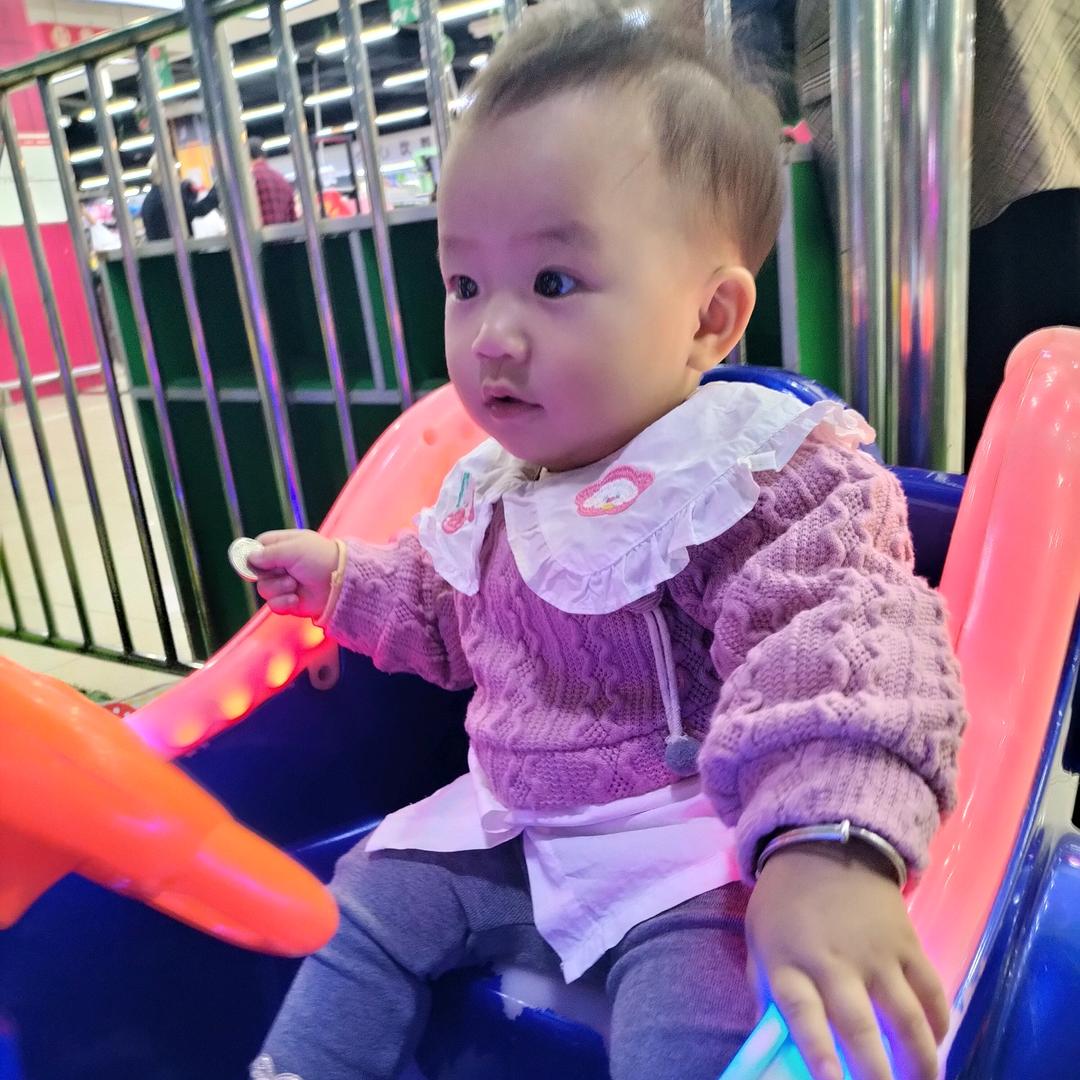 小彤彤(^_^)
