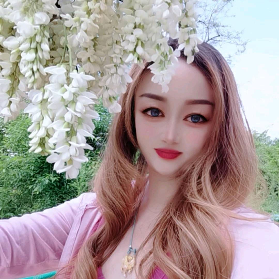 凌小小❤️💜🧡💚💙