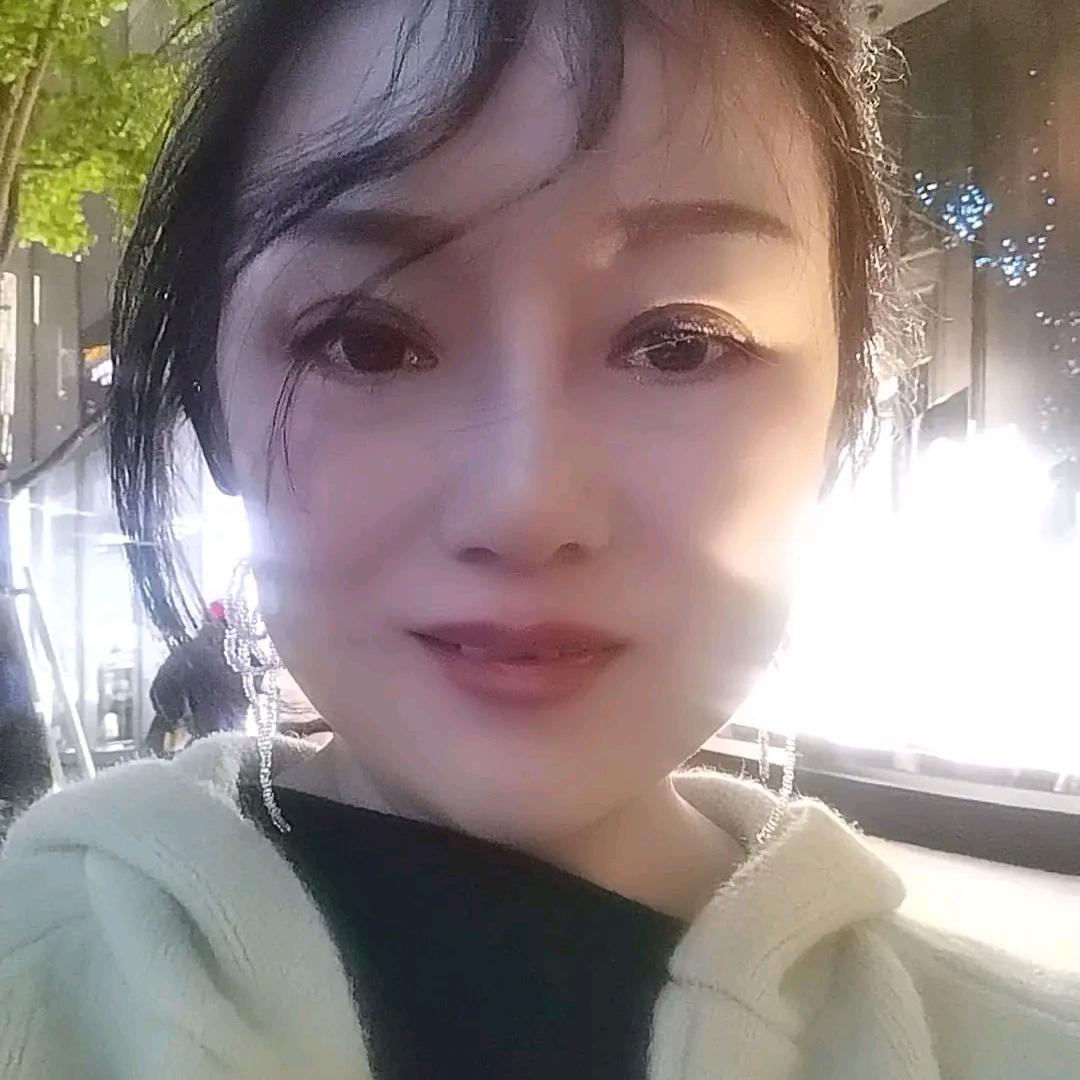 墙布一姐