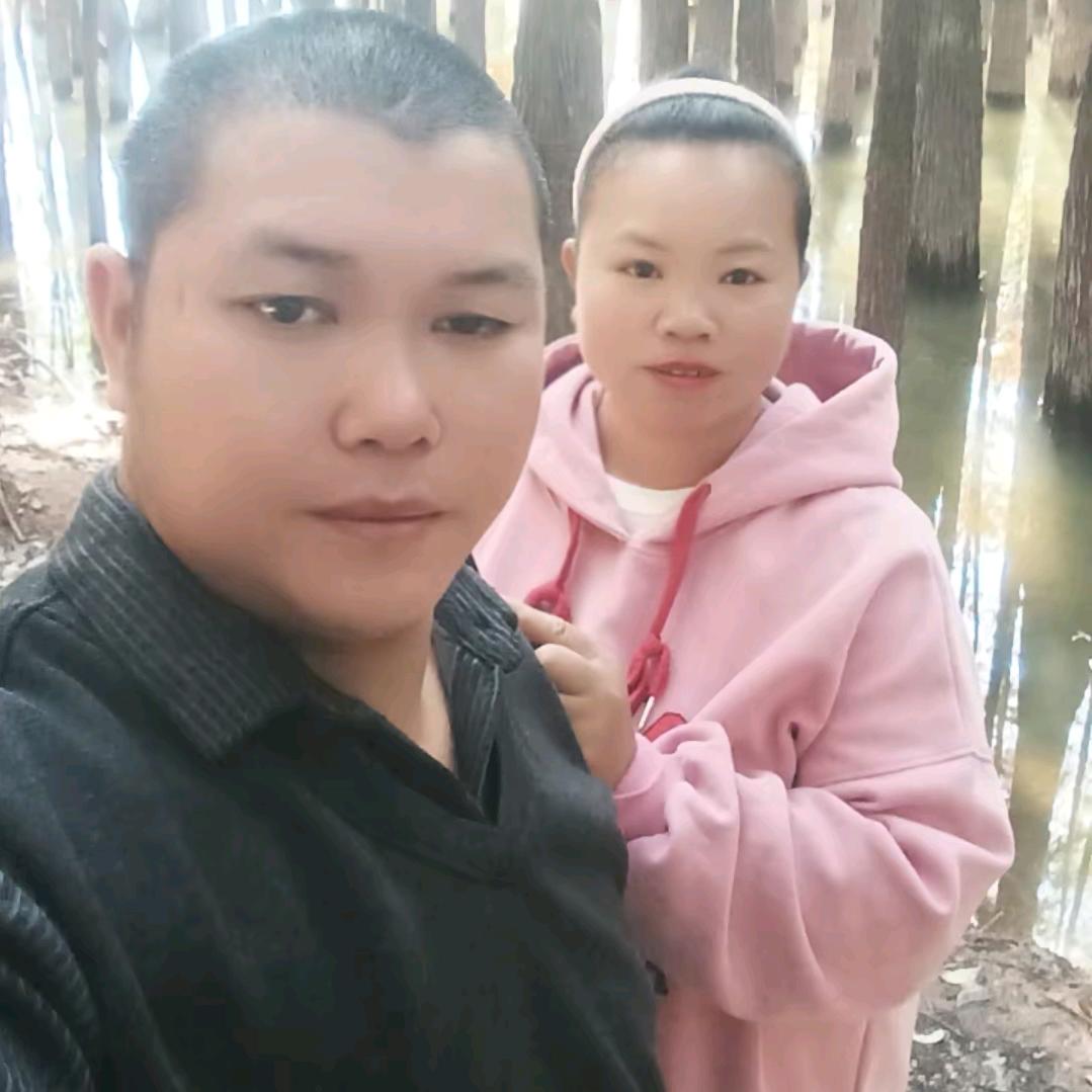 自家散养的鸡鸭鹅