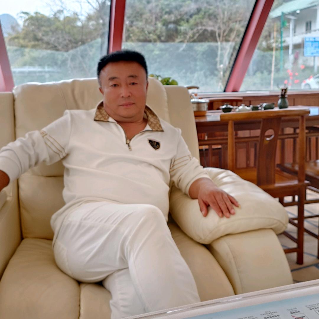 黄毛串店