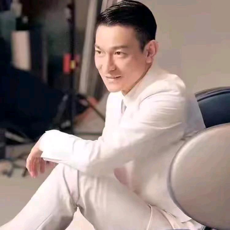 小伙子没人爱