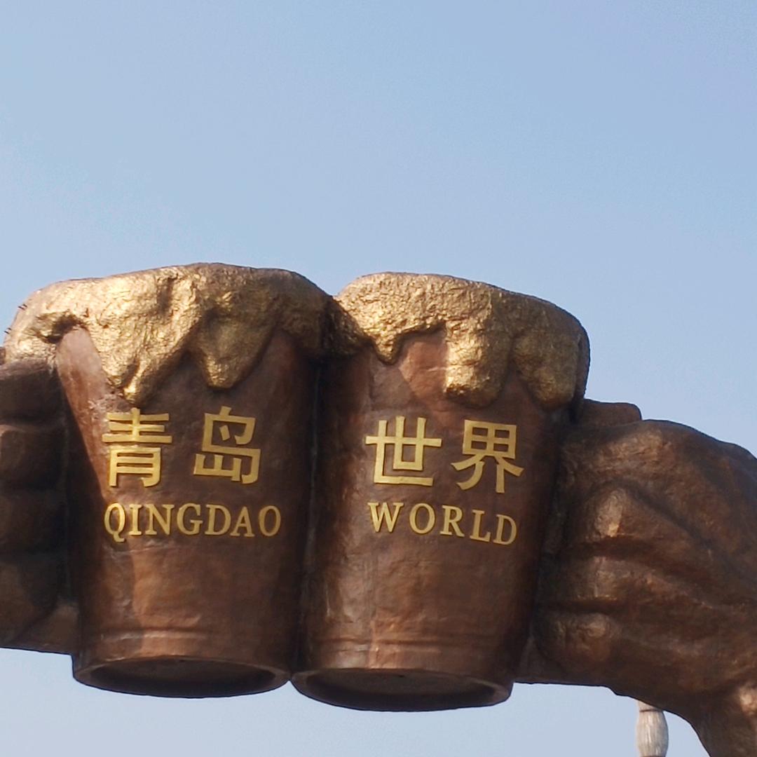 坐在坟头指挥鬼