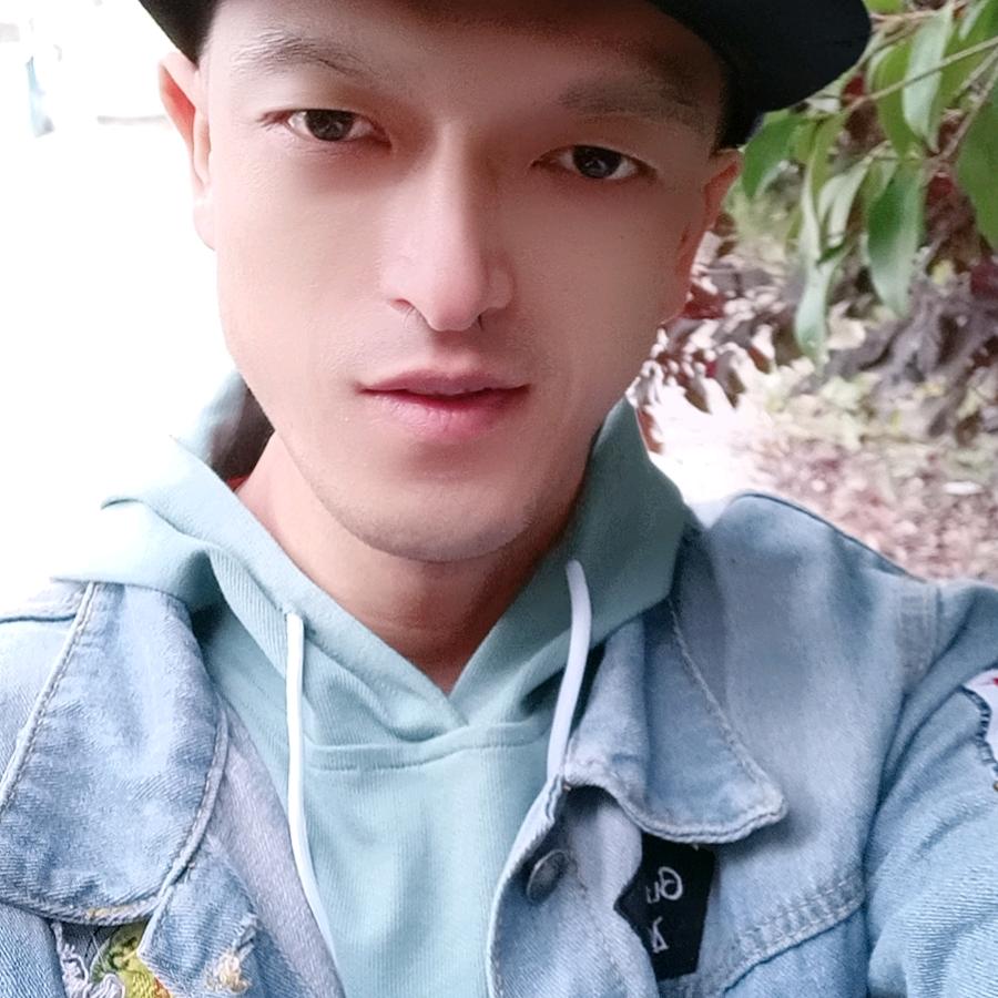 快乐小男孩