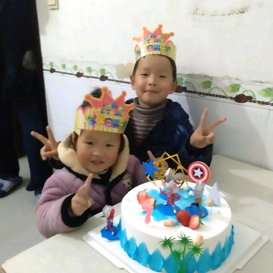 曾繁熙～开心童年乐翻天😄😄😄