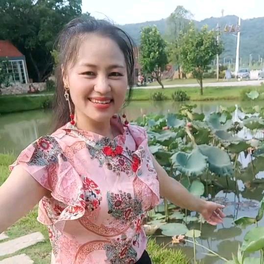 工厂上班的阿媚《请不要点连赞》