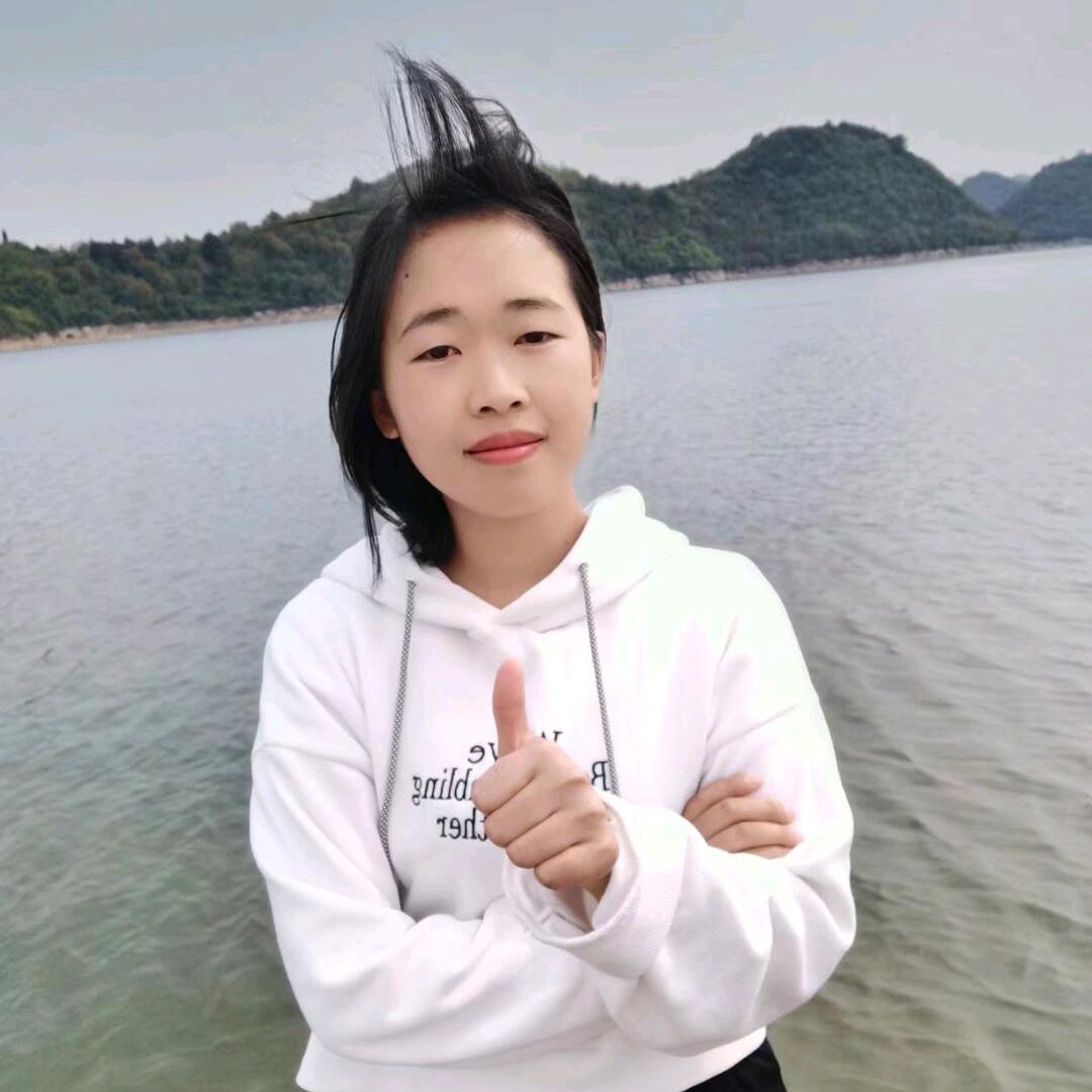 凌晨（六年约）
