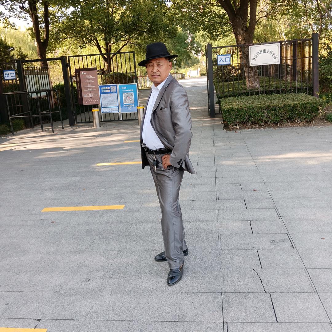 王哥爱唱歌